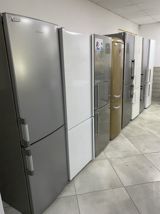 Двухкамерный холодильник LIEBHERR