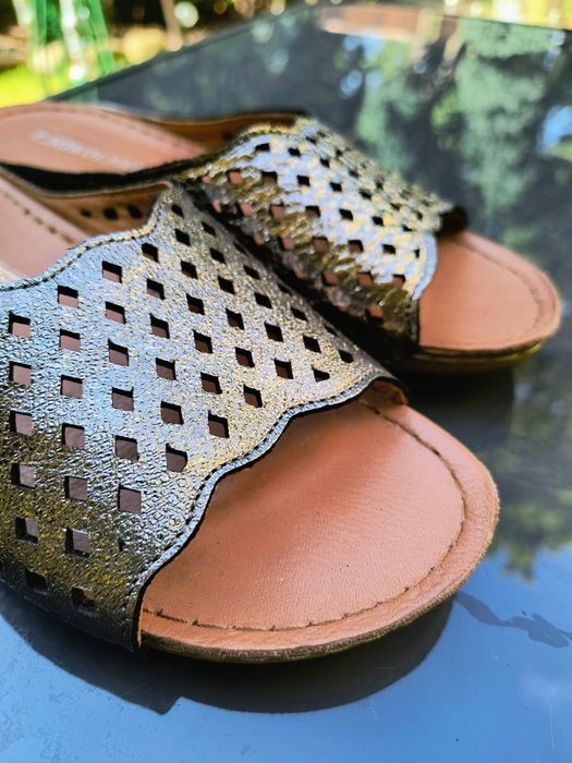 Klapki skórzane damskie rozmiar 39