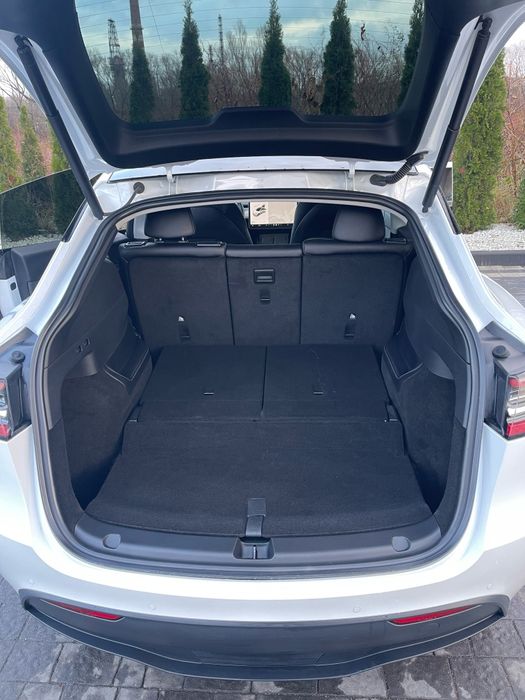 Tesla Model Y Long Range Dual Motor 82 kWh 7-ми місна