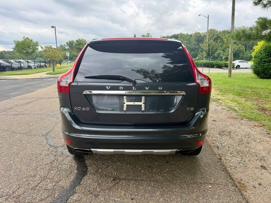 Volvo XC60 T5 Premier      2015