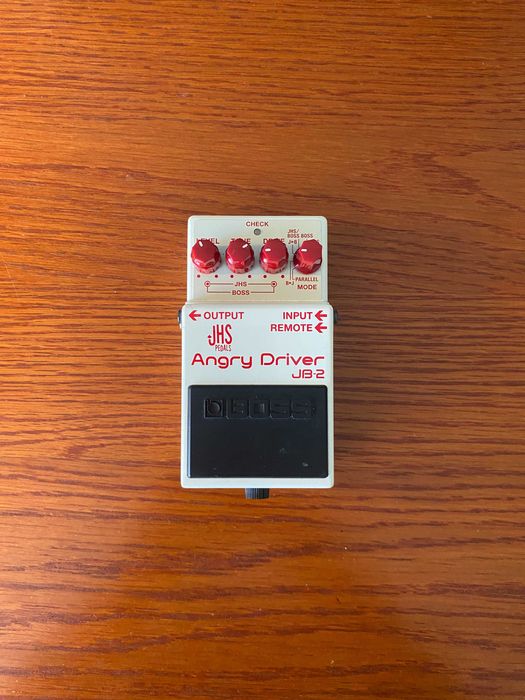 Boss JB-2 Angry Driver — Overdrive e distorção Boss / JHS