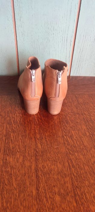 Buty damskie Lasocki skóra r37