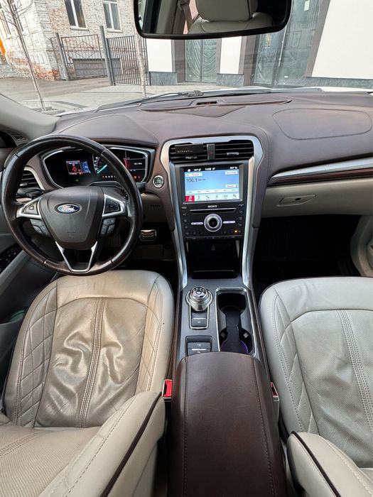 Продаж Ford Fusion 2.0 2017 AWD Platinum
