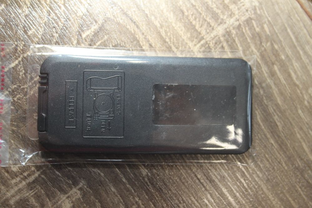 Аккумуляторная лампа солнечная батарея фонарик ліхтар фонарь пульт д/у