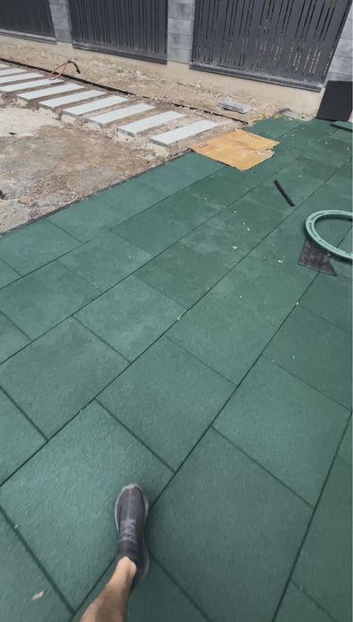 Укладання бруківки резинове покриття