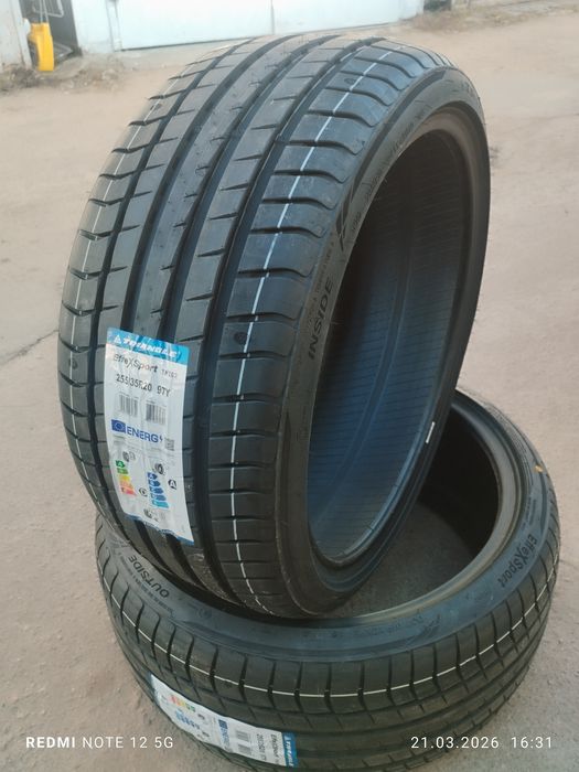 Шини Літні 255/35 R20 97Y XL Triangle EffeXSport TH202