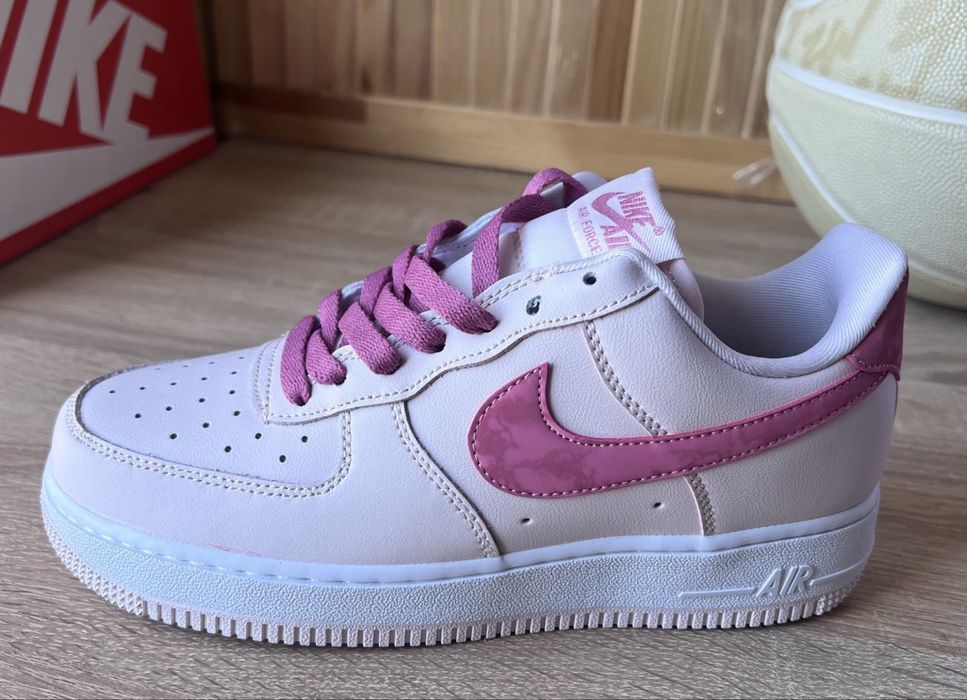 Nike Force One Low Valentine’s Day