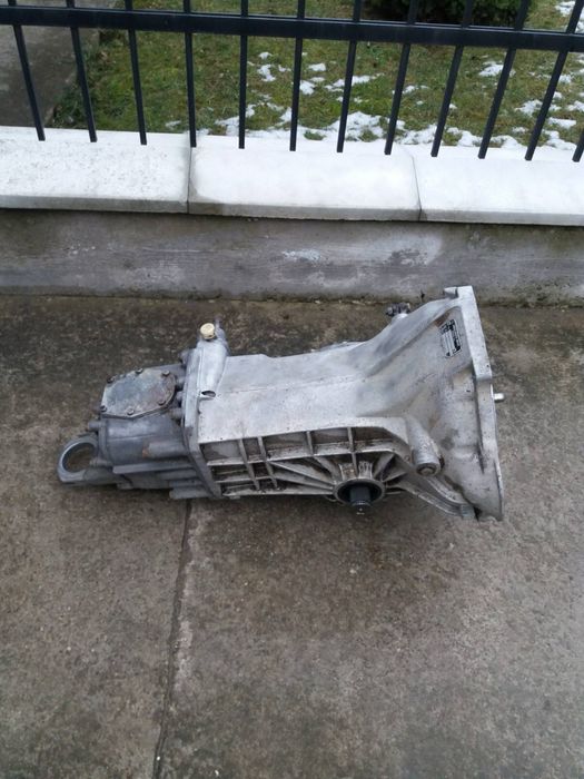 Продам коробку передач до Мерседес МБ 100