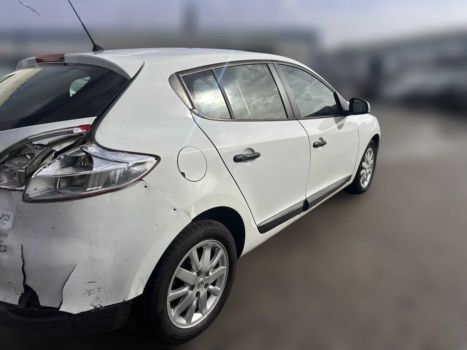 Renault Mégane 1.5 DCI Van de 2010 Salvado