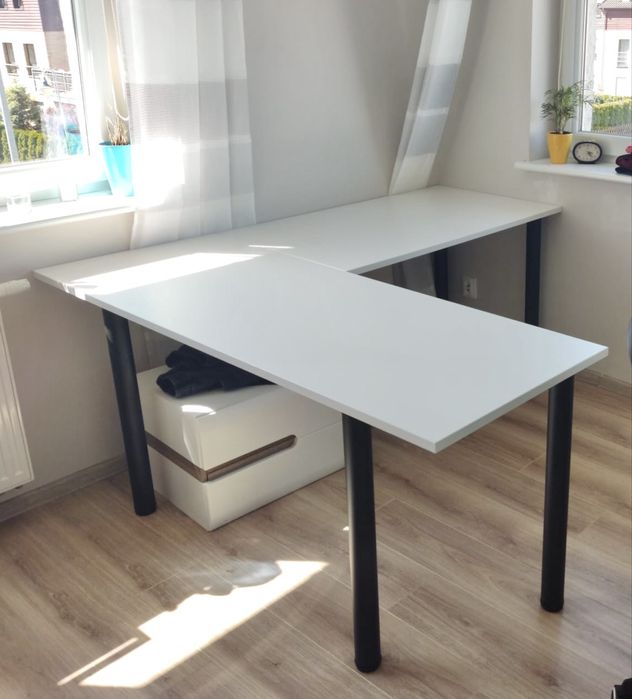 Biurko białe narożne