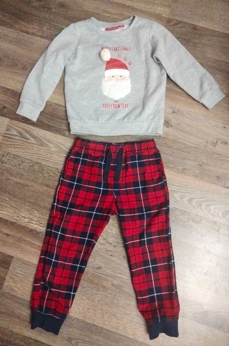 Светр на Різдво/Новий рік(р.104)+штани H&M(р. 98/104) у   подарунок