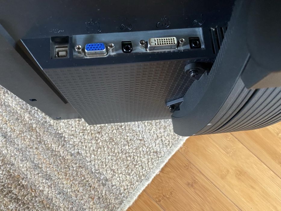 Монітор з колонками