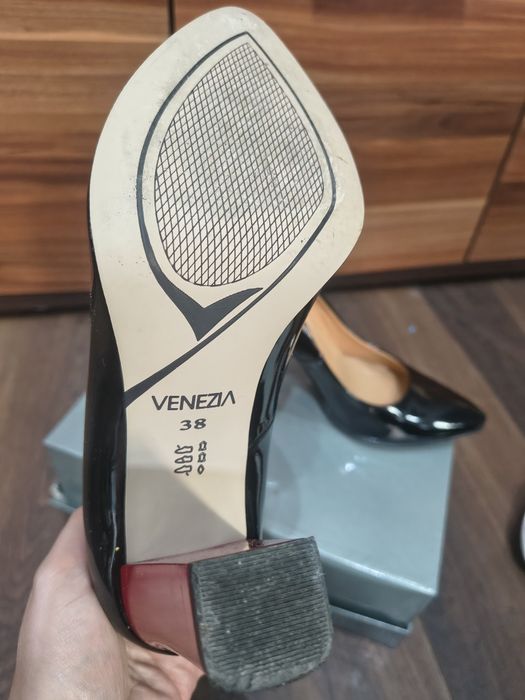 Eleganckie buty na obcasie