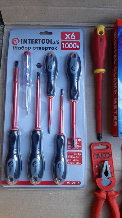 Інструмент діелектричний для електрика до 1000V