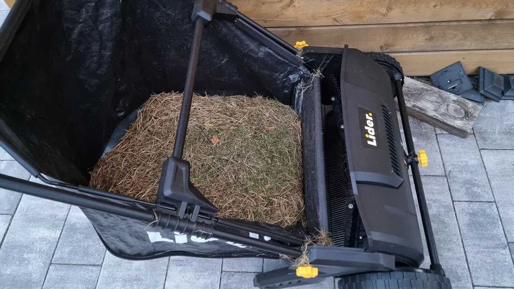 Lider Zbieracz Zamiatarka Ręczna Do Liści Trawy Z Kostki Chodnika 53cm