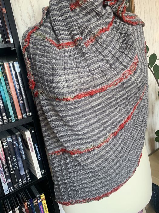 Chusta „Piknik”robiona na drutach