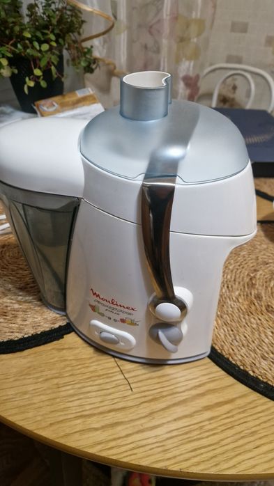 Соковижималка       .