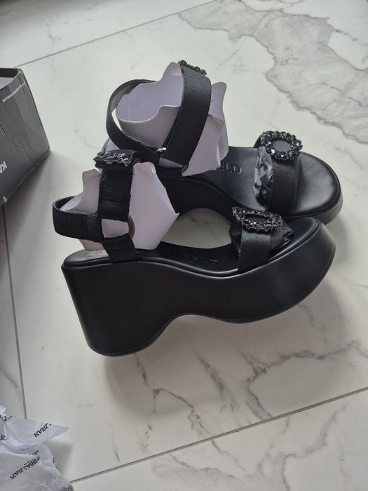 Босоніжки KARL LAGERFELD Paris