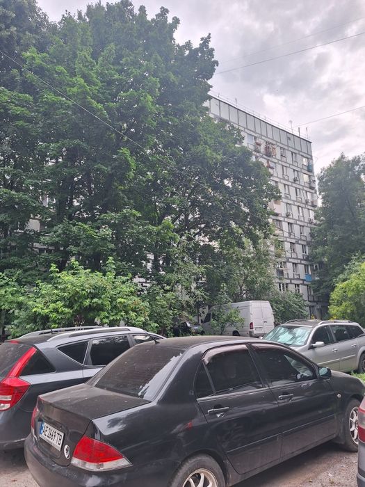 Продам квартиру г.днепр тополь 2