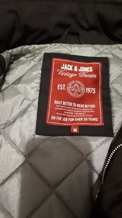 Kurtka czarna pikowana Jack & Jones rozmiar M