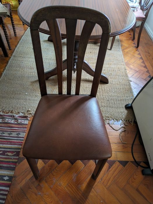 Solid dining table in good condition, 1.45 m extendable to 1.80 m64398287978882124