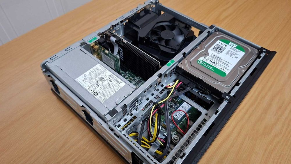 HP EliteDesk 800 G4 SFF i7-8700 / 256Gb M2 / 16GB