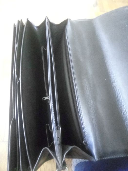 Деловой мужской портфель  300  гр
