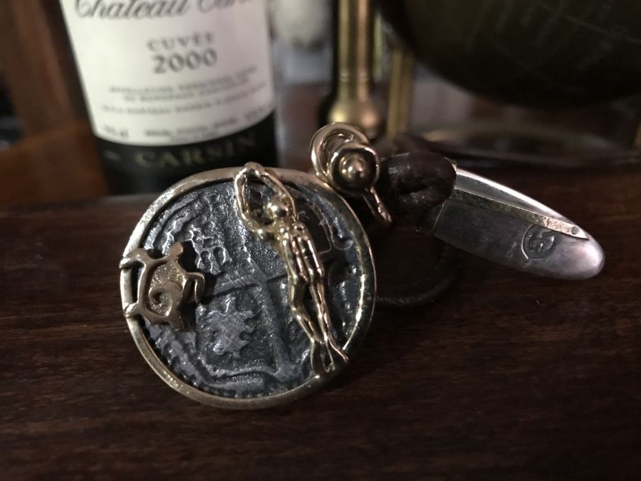 złota & srebrna zawieszka .4 reale hiszpańskie  ze statku Atocha 1622