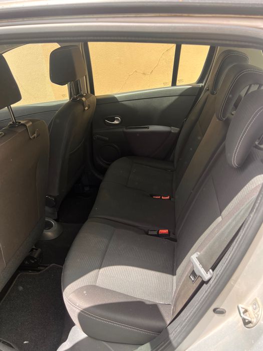 Carro Renault Clio 2010
