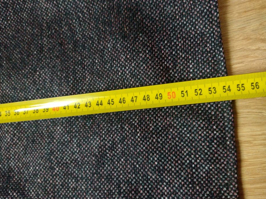 Spódnica czarna z odcieniem fioletu 44