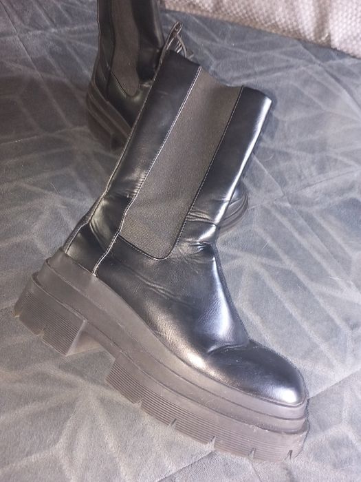 Botas Zara número  37 meio cano