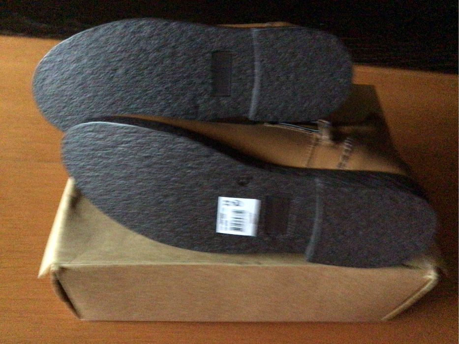 botas em pele tamanho 34 NOVAS