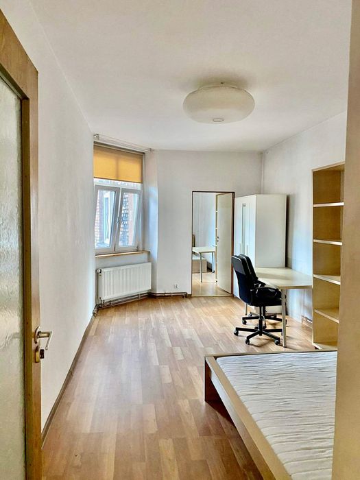 4 pokojowe mieszkanie centrum Katowic, centralne ogrzewanie