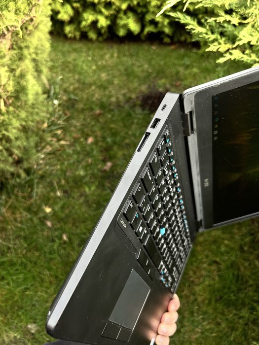 Dell Latitude 5580 i5-6200U 8ГБ DDR4 SSD 256ГБ 15.6” FHD