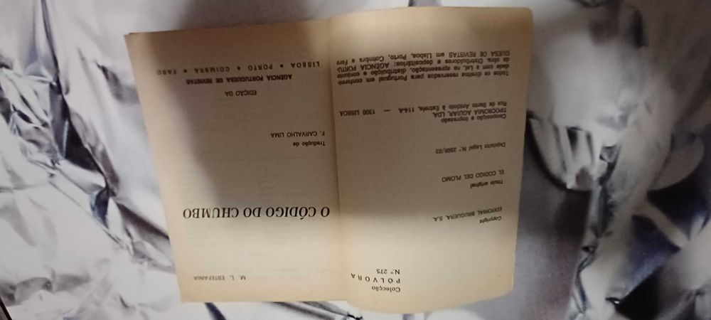 Livro _O Código do Chumbo_ de M.L. Estefânia