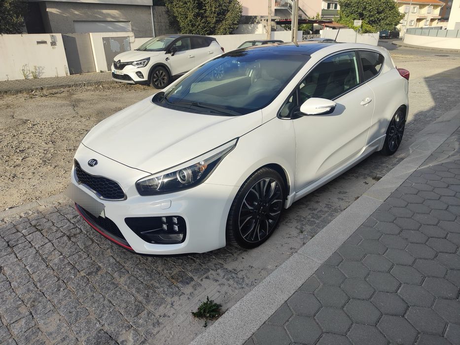Kia Ceed GT 1.6 T-GDI (204cv)