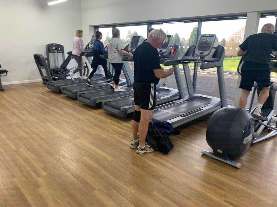 Lote máquinas de cardio TechnoGym Cidade Da Maia • OLX Portugal