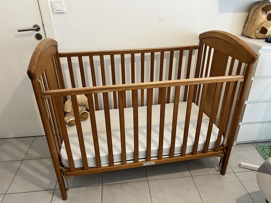 Berço e colchão para bebe