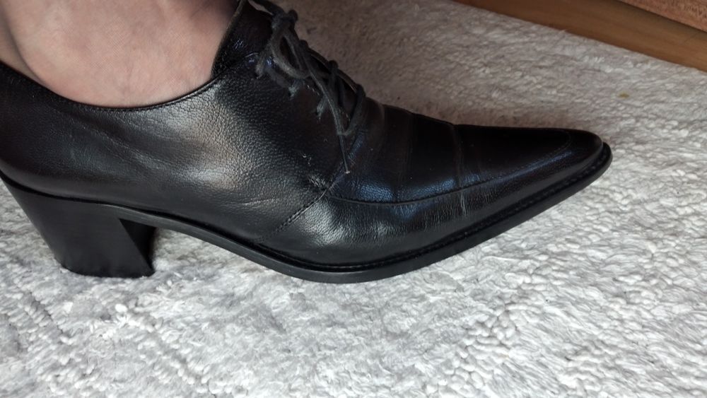 Włoskie buty damskie szpic y2k rozm 38