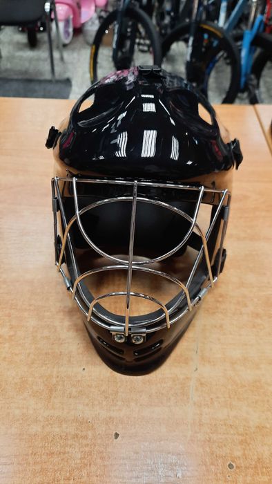 Kask do unihokeja ( rozmiar uniwersalny )