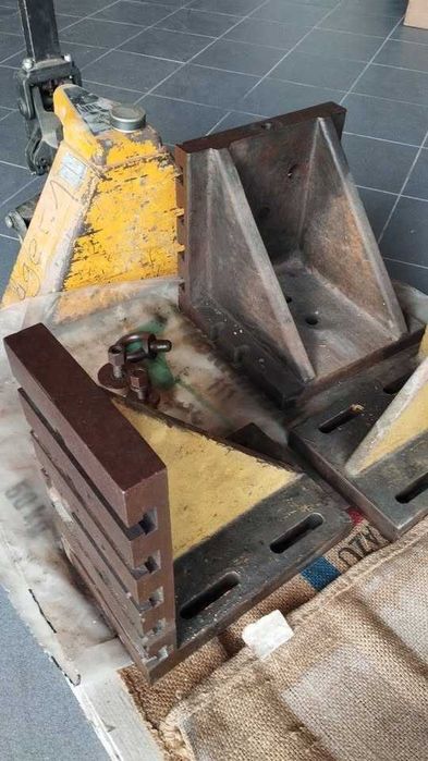 Esquadros de Fixação para Fresadora Industrial (Monobloco)