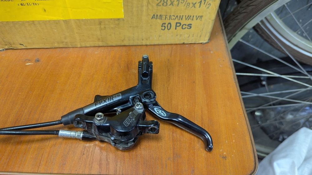 Продам гідравлічне гальмо Avid elixir