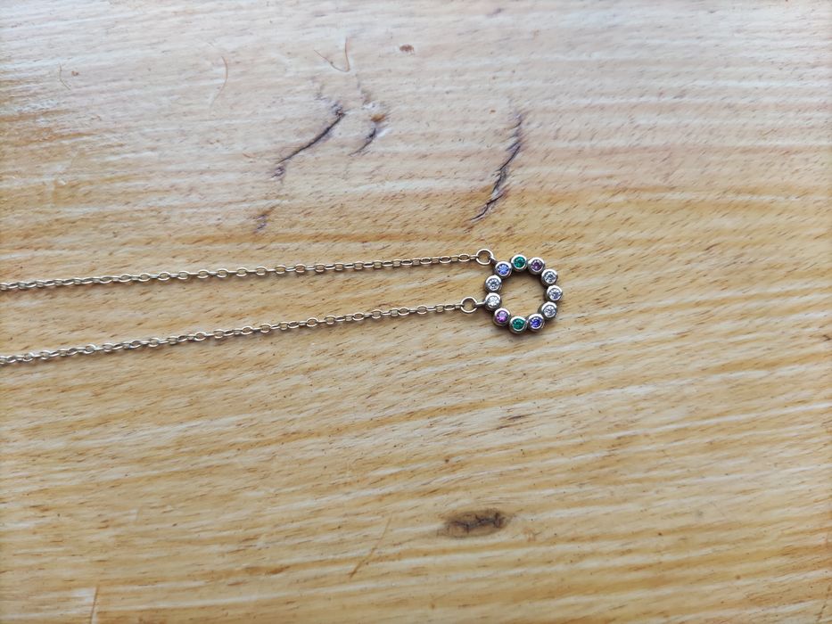 Colar com um pendente redondo Stone by stone