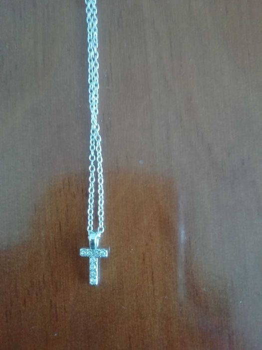 Vários colares/ bijuteria