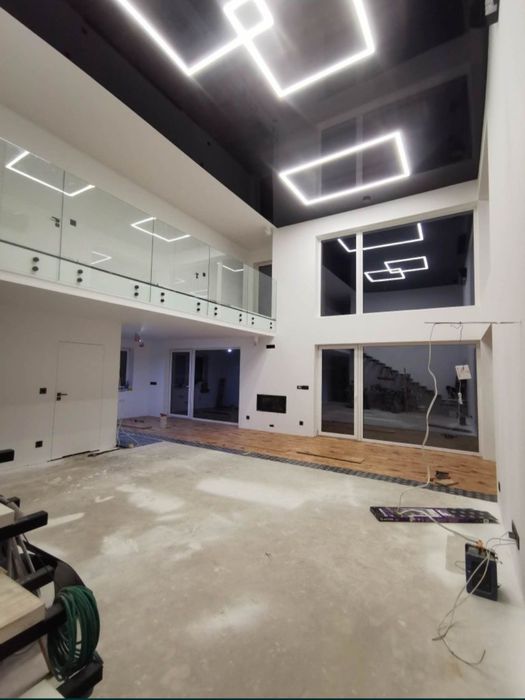 Balustrada szklana zabudowa szklana