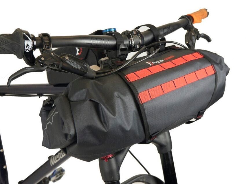 Torba na kierownicę Revelate Designs Sweetroll 11 litrów bikepacking