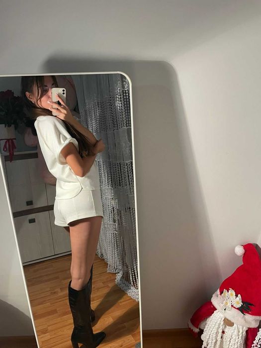 Костюм жіночий шортиками