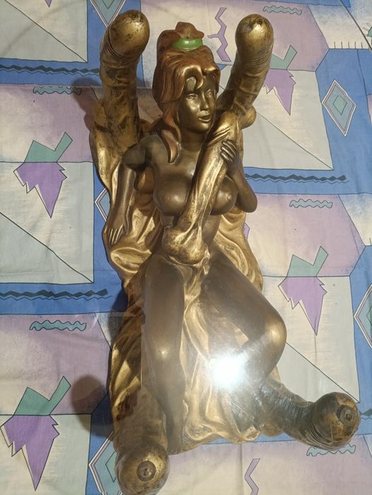 Продам эксклюзивный стол.