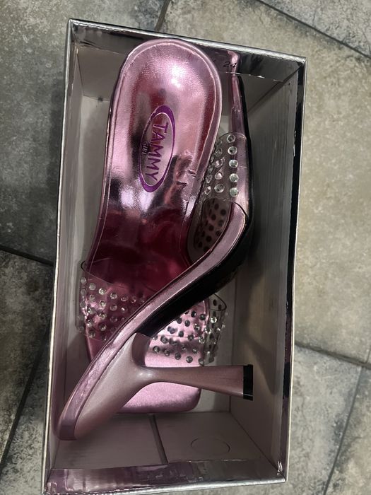 Туфли со стразами