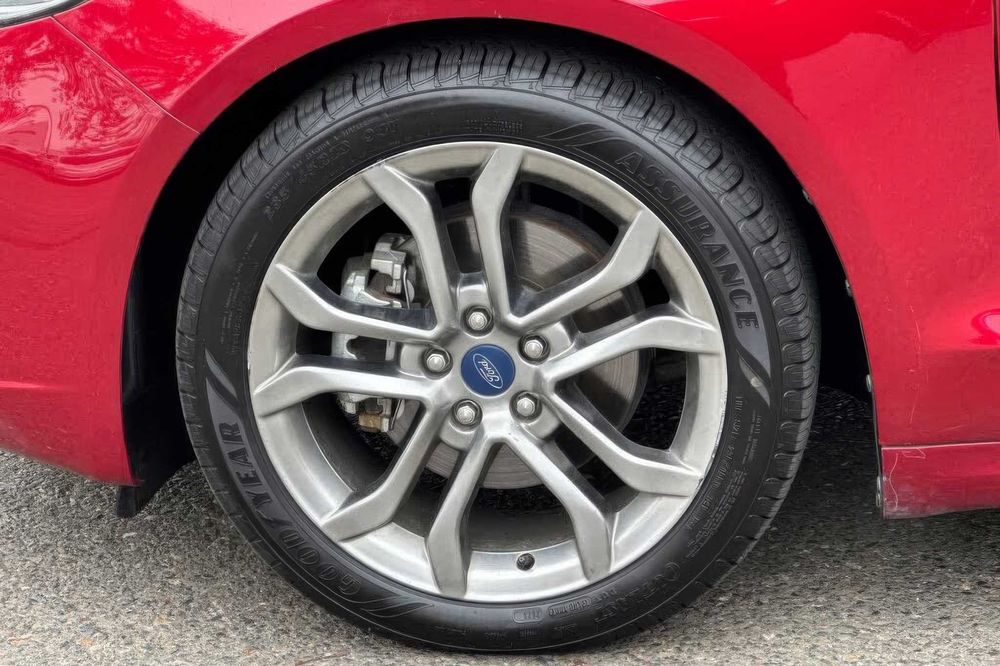 Ford Fusion Hybrid Titanium      2019